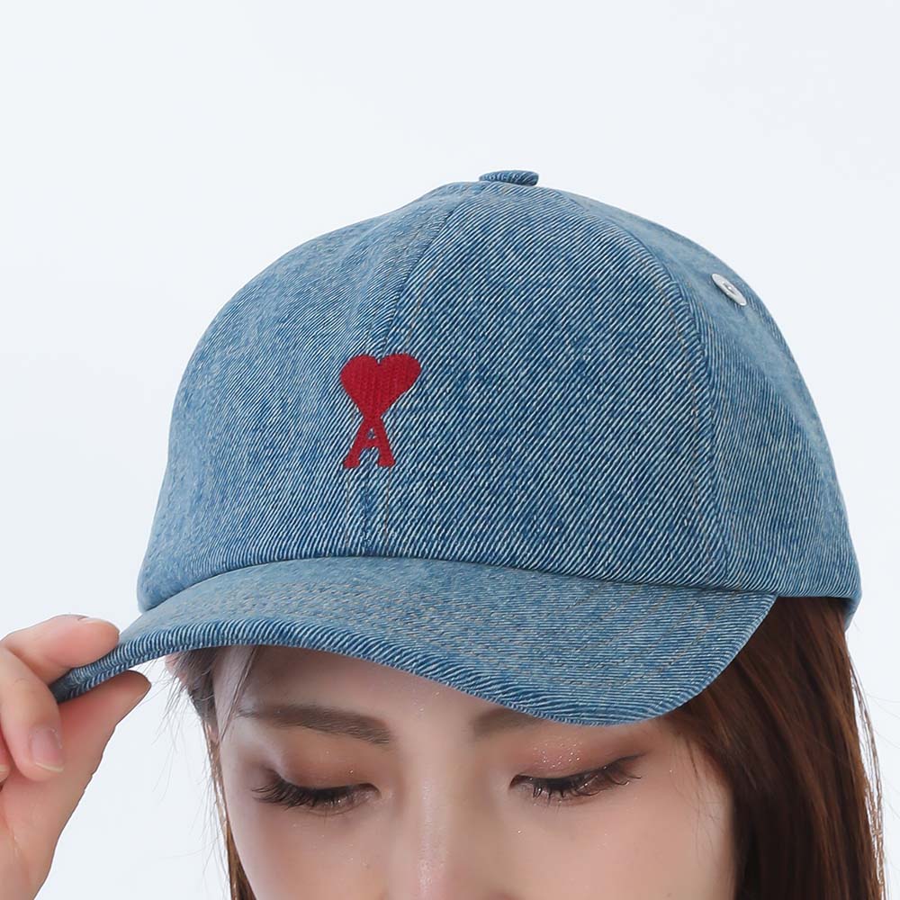 美品！完売人気カラー　ami paris アミパリス　キャップ ユニセックス AMI PARIS ユニセックス アミパリス ハートロゴ キャップ 帽子