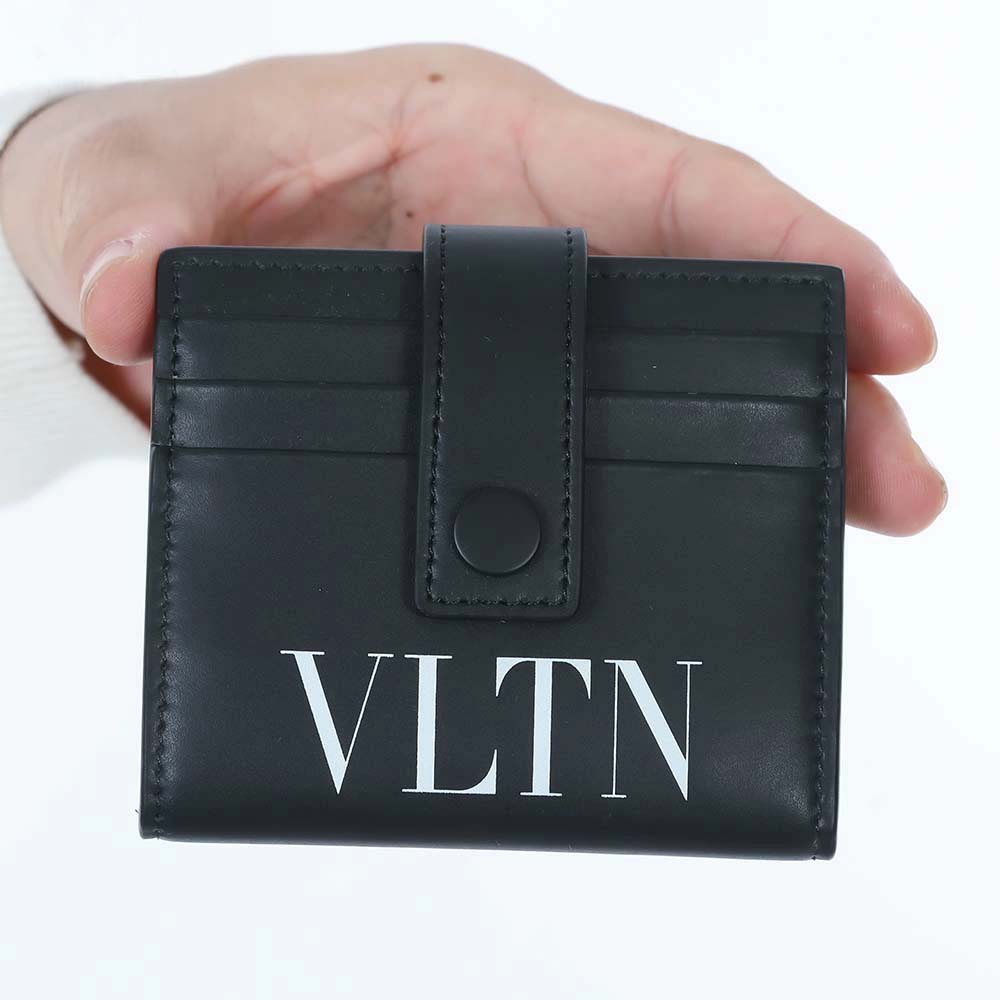 【美品】ヴァレンティノ VALENTINO パスケース カードケース すぐ届く！VALENTINO（ヴァレンティノ）小銭入れ付 カードケース