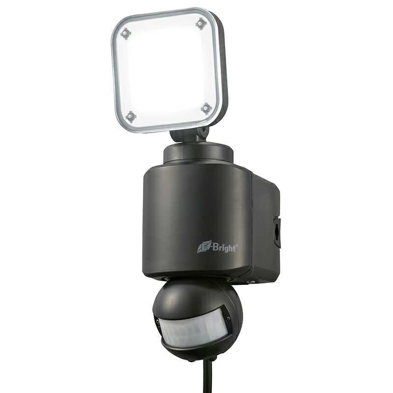 【メーカー在庫限り】 06-4242オーム電機 LS-A1155A19-K 防犯ＬＥＤセンサーライト （１灯/1600lm/昼光色/コンセント式/角度調節 /保護等級IP44 防じん防まつ形/ブラック） 4971275642423
