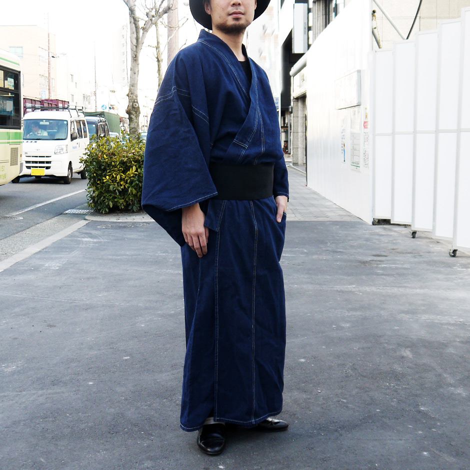 横向き マーチャンダイザー 一致する 浴衣 スニーカー 男 Photospire Org