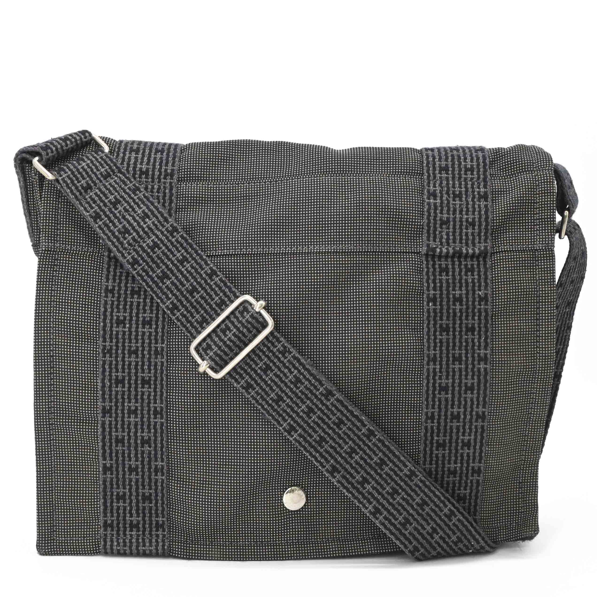 HERMES エルメス エールライン バサスPM ショルダーバッグ メッセンジャーバッグ ナイロン キャンバス ユニセックス グレー