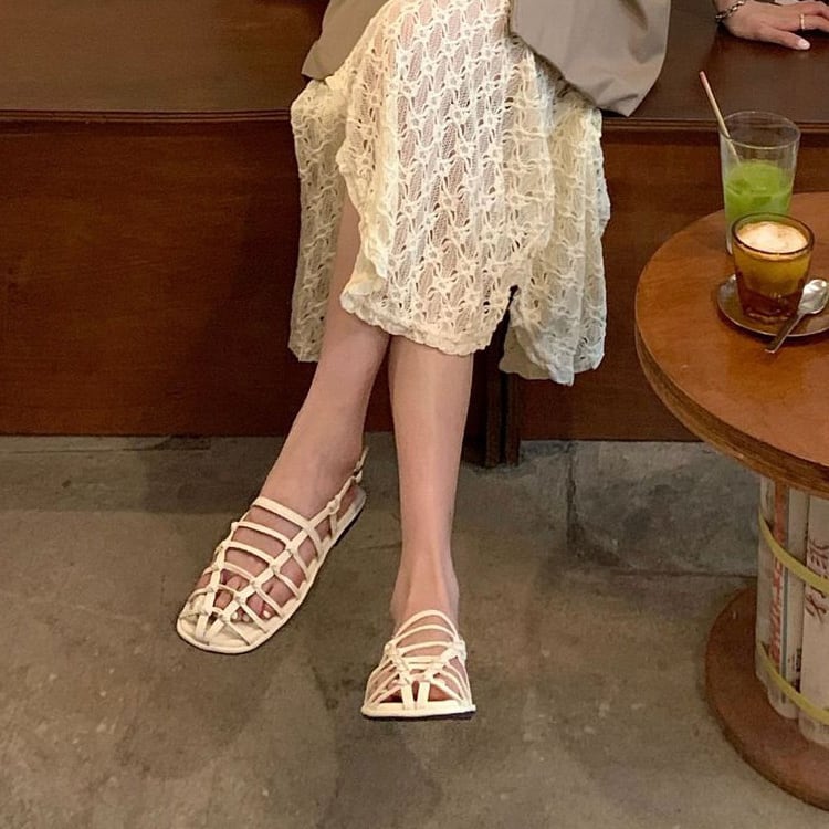 婦人靴 ローヒール ストラップ付きサンダル フラットサンダル 歩きやすい 疲れない 痛くない ぺたんこサンダ
