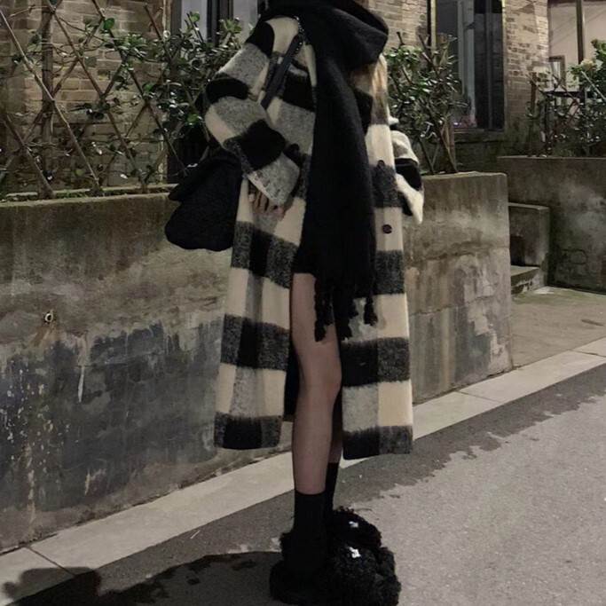 ガーリー ラフ かっこいい おしゃれ きれいめ 大人可愛い ボタン ポケット ストレート 襟付き 長袖 ロング 上着 アウター コート