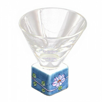 有田焼 華山窯 有田浪漫グラス SAKE GLASS 正角 外濃鉄仙唐草 食器 | 関連単語 薄型 洋食器 大容量 カップ セット 割れにくい 軽量 モダン 茶碗 和風 電子レンジ対応 ギフト パーティー 小鉢 おしゃれ 来客用 丸皿 大皿 陶磁器 北欧 食洗機対応 木製 スープボウル
