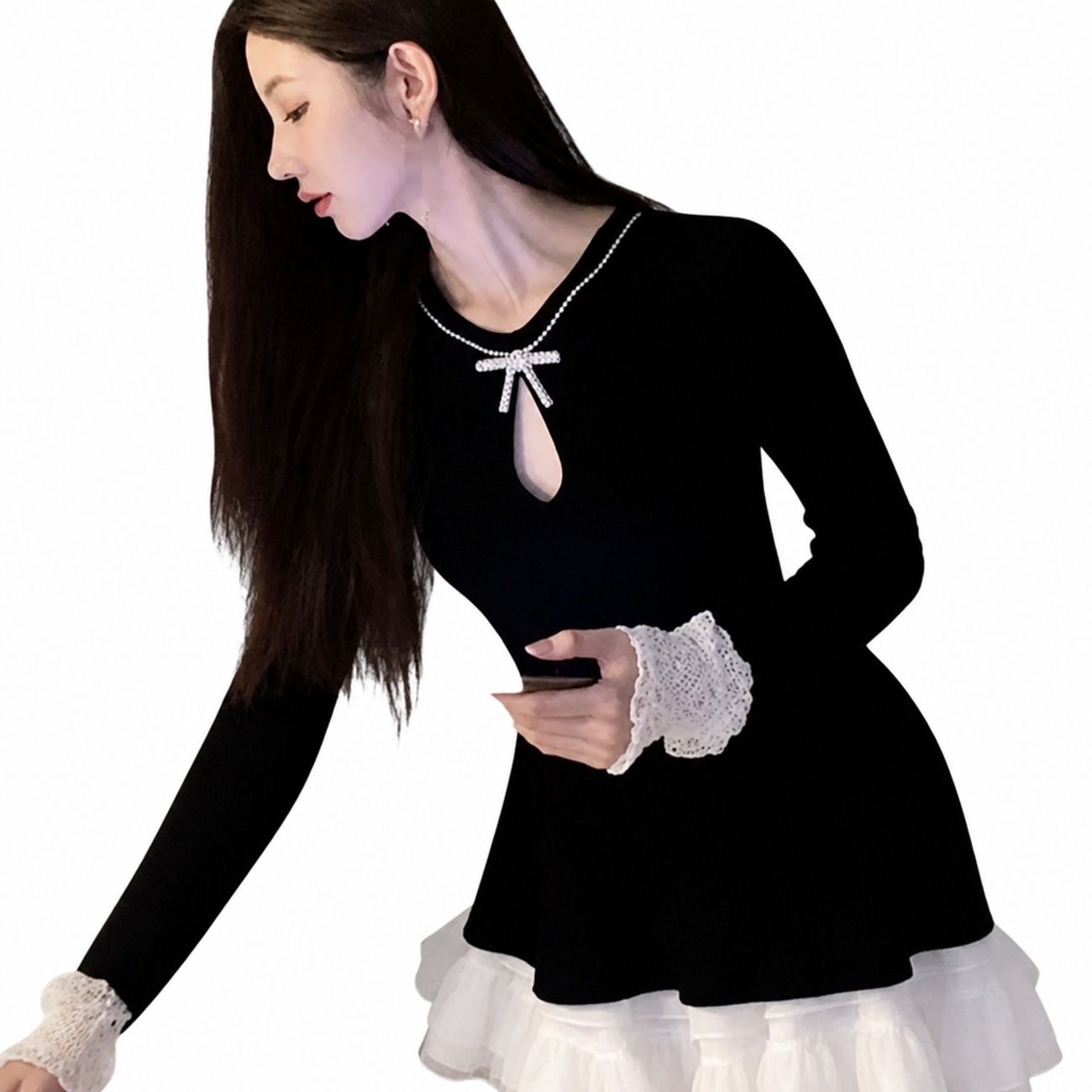【前胸部開けはなし】 衣裳 レディース ミニ キャバドレス 長袖 花の冠yd風 縛 裾フラウンス 袖スピード競技 異原料品 うつり変わり シュロの葉 ビジュー キラキラ 仕掛地雷系 量産型 貴婦人 色っぽい 細見せかけ 着痩せ 美脚 会う約束 お嬢さん会 秋 冬 黒 黒いこと