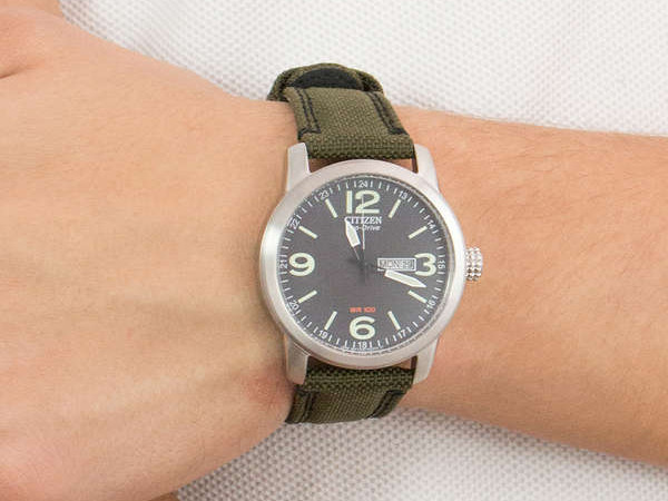 超歓迎 日本未発売 シチズン Citizen Bm8470 11ee 逆輸入 エコドライブ ミリタリー メンズ 時計 ウォッチ カーキ Bm8470 11ee