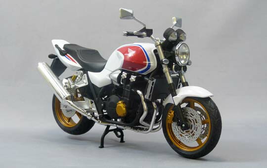 楽天市場 アオシマ プラモデル 1 12 完成品ダイキャストバイク Honda Cb1300 Super Four ホワイト レッド ホビー 雑貨のお店 スターゲート