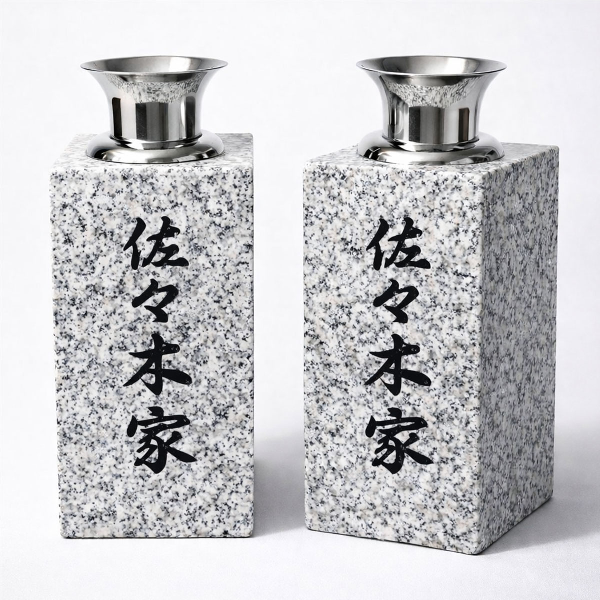 【10%OFFクーポン】≪19日20時～≫ お墓用 花立L 天然白御影石 墓装用品 12cm角 16kg | 文字彫刻で故人への想いを形にしつつ唯一無二のデザインで盗難も防ぎます｜石のことならSTクラフト