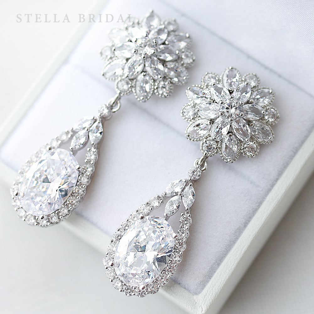 【STELLA BRIDAL公式】キュービックジルコニア ブライダル ピアス イヤリング コラレット オーバルビジュー ウエディング 大粒 キュービックジルコニア ステラブライダル ウェディング ロング 大ぶり 揺れる ビジュー キラキラ