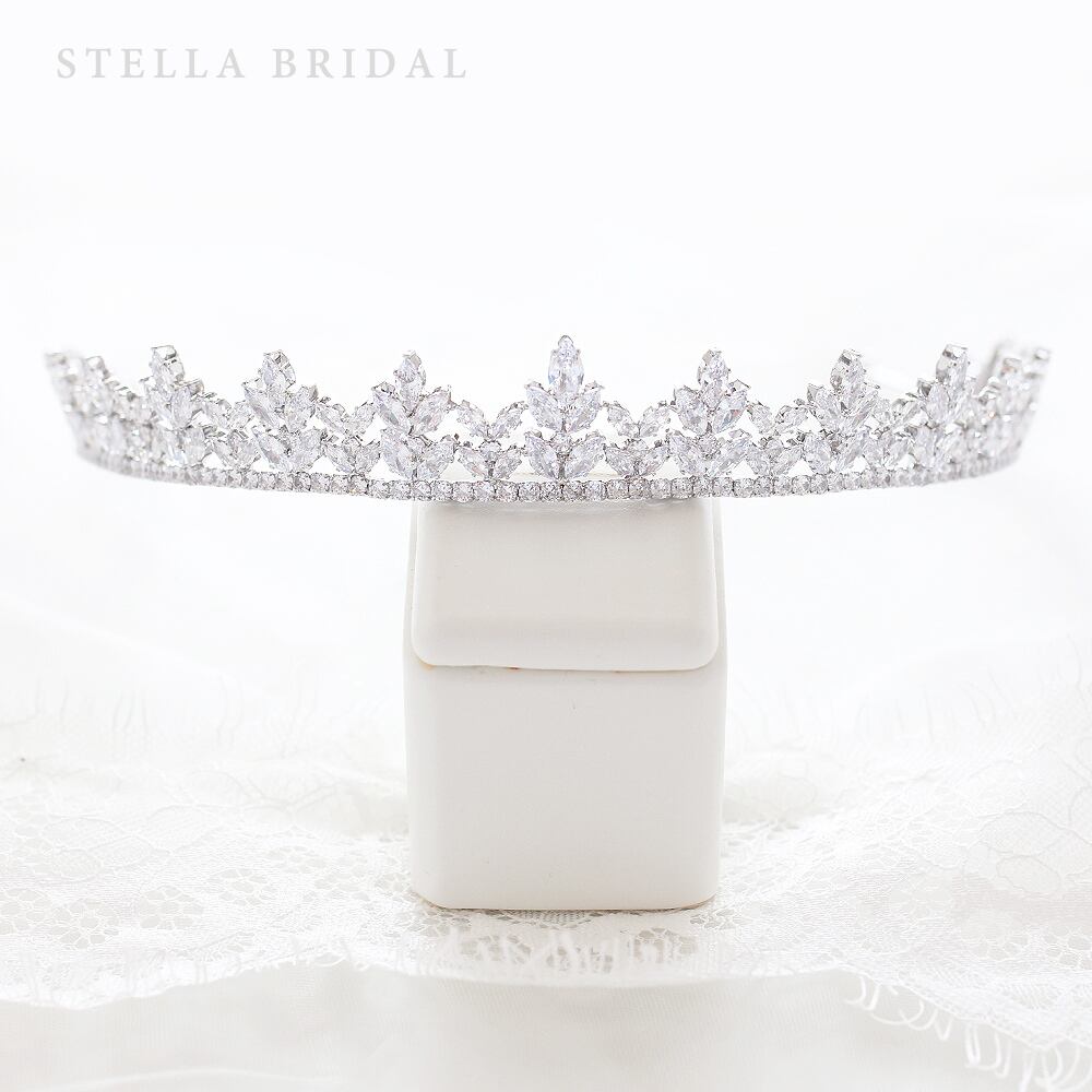 【STELLA BRIDAL公式】エヴァンII ジルコニア ブライダル ティアラ ｜低め アクセサリー ウェディング ウエディング キュービックジルコニア ヘッドドレス ヘッドアクセサリー ステラブライダル ヘアアクセサリー 結婚式 髪飾り 花嫁 二次会 高見え 挙式 プレゼント 幅広｜STELLA BRIDAL店