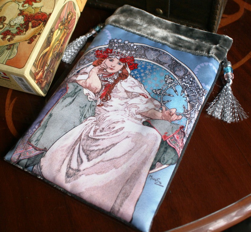 楽天市場 タロットたまて箱 ミュシャ タロット ポーチの2点セット 彡 Stellas Better Fortune House