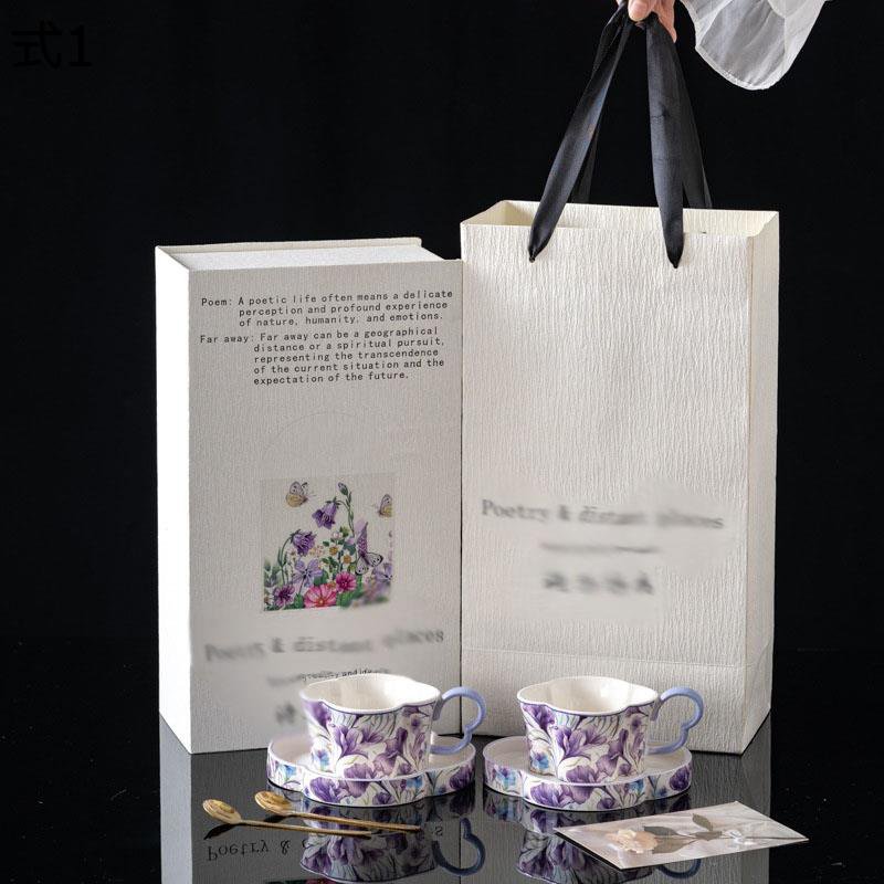 カップ&ソーサー 2客セット 珈琲カップ 紅茶カップ ボックス付 プレゼント フラワー スプーン付き ウェディング ティー コーヒー 茶器セット 緑茶 茶道 茶皿 キレイ かわいい 恋人 電子レンジ対応