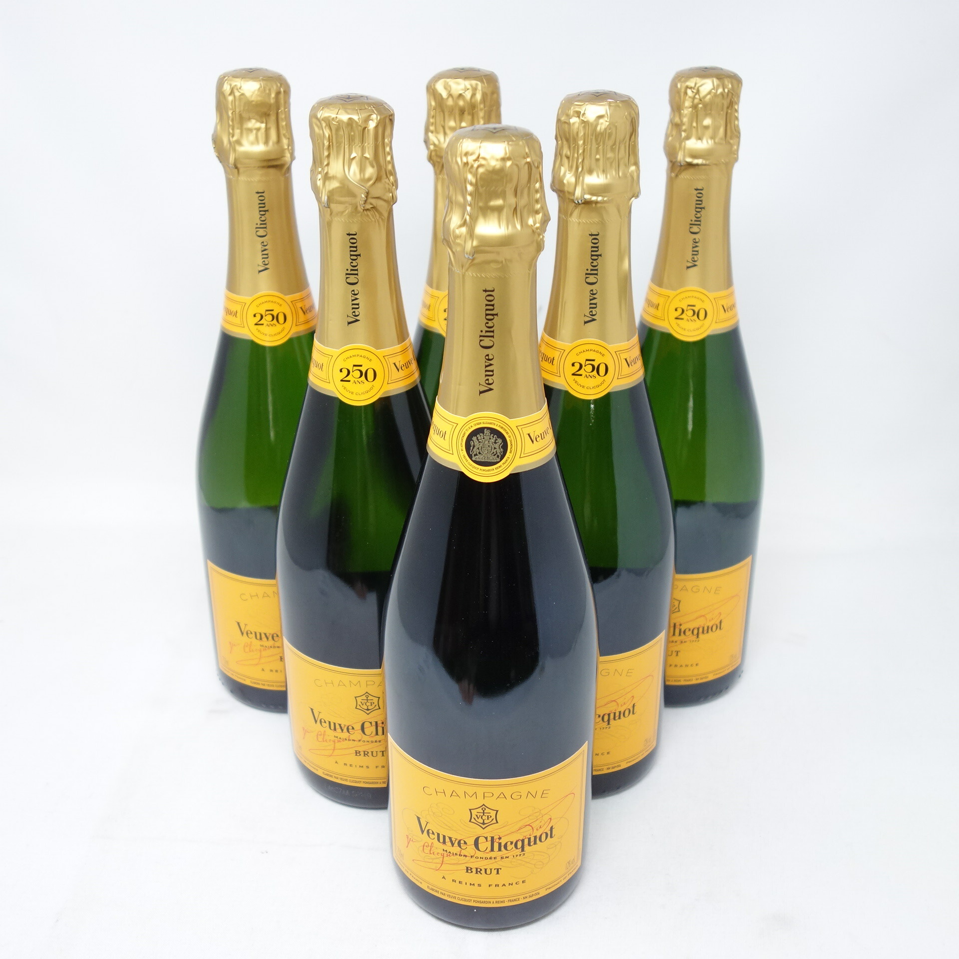驚きの値段で ヴーヴクリコ イエローラベル 750ml VEUVE CLICQUOT 6本