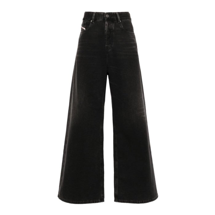 ディーゼルJeans D-Akii デニム　diesel Diesel D-AKII - Bootcut and Flare Jeans at Amazon Women's