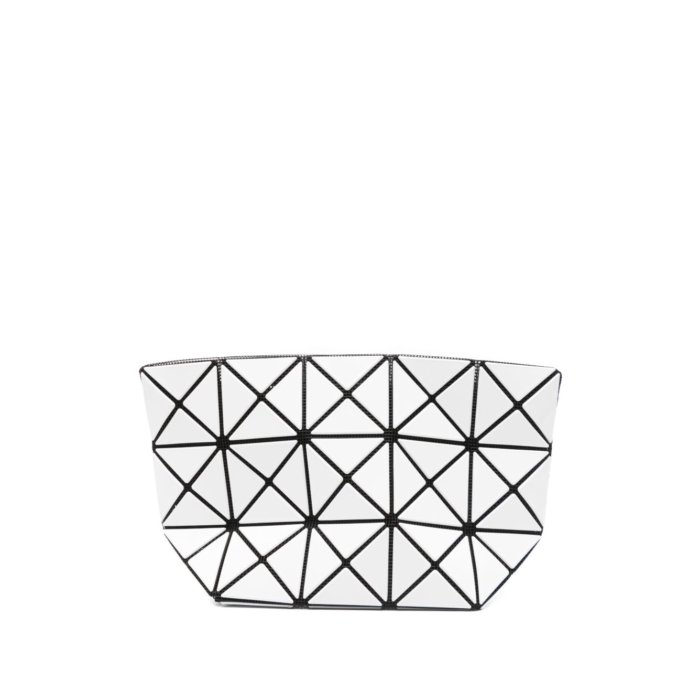 BAOBAO ISSEYMIYAKE バオバオ イッセイミヤケ ポーチ 白 BAOBAO ISSEYMIYAKE バオバオ イッセイミヤケ ポーチ 白 - メルカリ