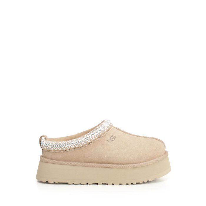 アグ UGG ローファー フラットシューズ Kaley ケイリー シープスキン 楽天市場】アグ UGG フラットシューズ Jeanie Fluff Flat ジニー