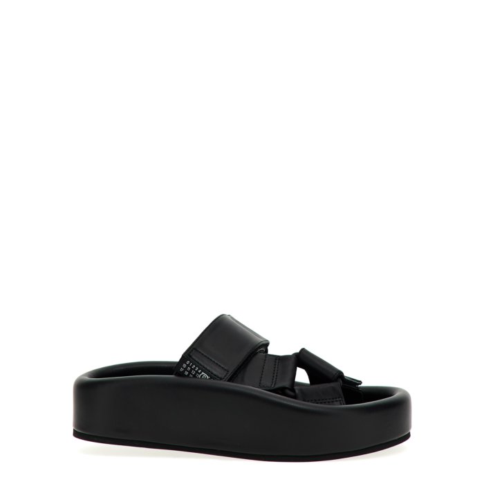【関税送料込】MM6 MAISON MARGIELA エンボス加工ラバーサンダル 関税送料込】MM6 MAISON MARGIELA エンボス加工ラバーサンダル