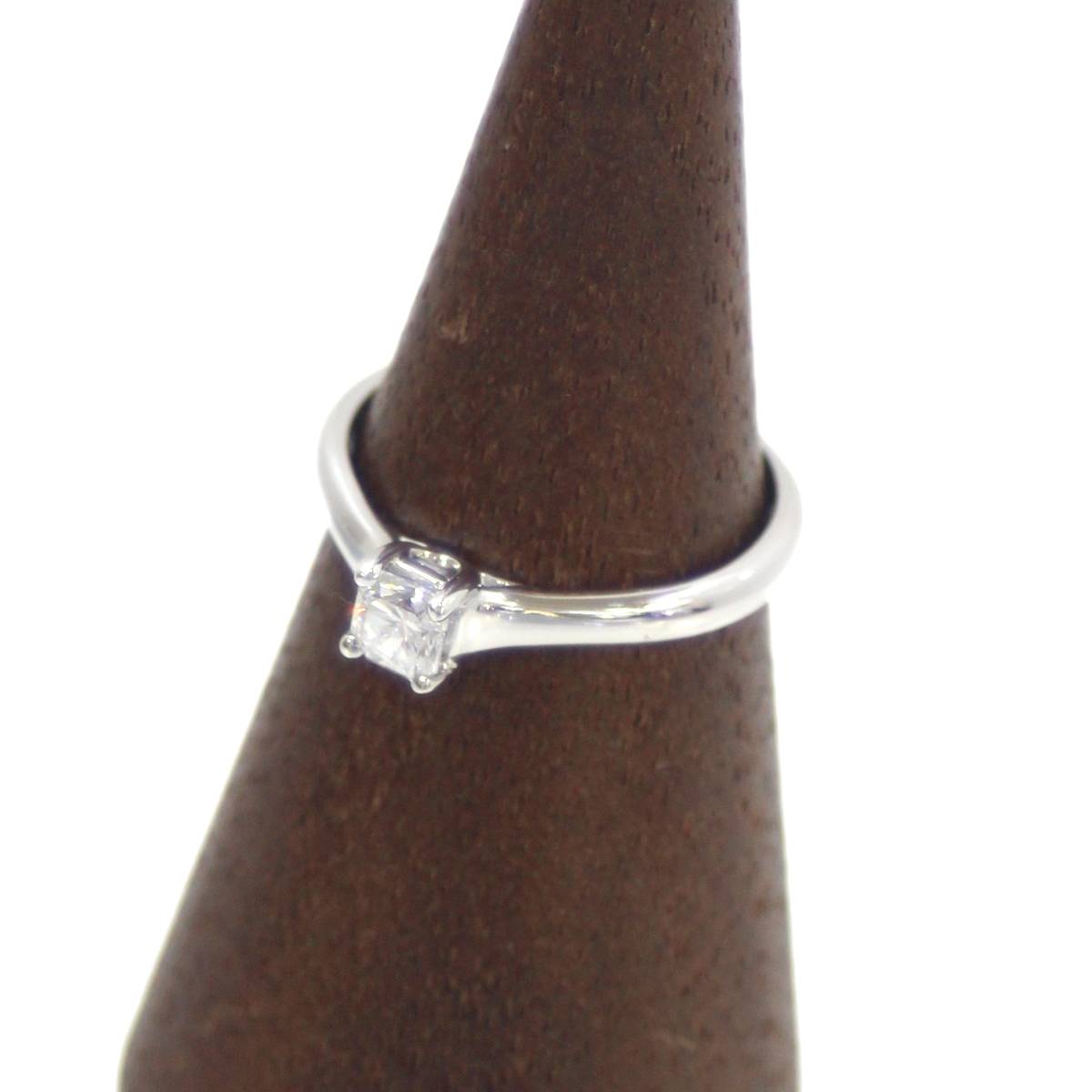 【中古】 Tiffany&Co.　ティファニー Pt950　ダイヤモンド リング　プリンセカット　0.3ct　ハイクオリティ　ソリティアダイヤモンド　レディース KS-nt ランクA