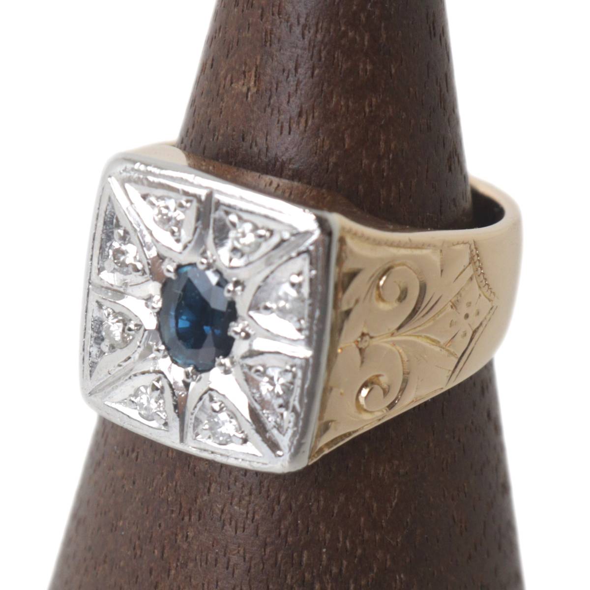 【中古】 青色透明石 ダイヤモンド0.18ct 印台 彫刻 デザインリング 指輪 K18 Pm(Pt850) 17号 重量約18.1g NT 磨き仕上げ品 Aランク｜ブランドショップ　リバース 435,400円