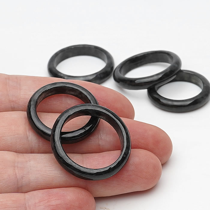 楽天市場】天然グアテマラ翡翠 グアテマラ産 指輪 くり抜きリング