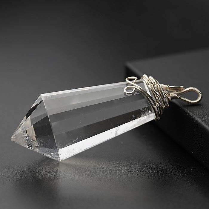 【一点物】【高透明度】天然水晶 AAA ワイヤーラップペンダント ポイント ペンダントトップ ネックレス 天然石 パワーストーン クリスタル クォーツ ヴォーゲルワンド 水晶 ボーゲルワンド ワイヤーペンダント