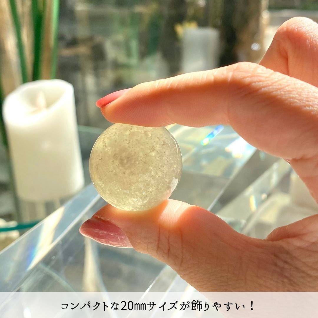 ヒカルさん紹介 【希少隕石】【台座付き！】リビアングラススフィア20