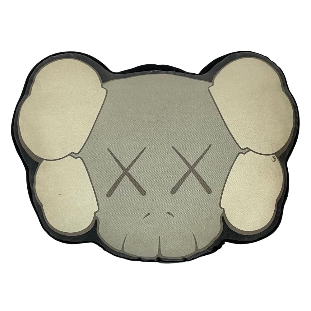 【希少！】KAWS SOFT SKULL クッション MEDICOM TOY 卸売 SOFT 希少！】KAWS SKULL TOY MEDICOM クッション