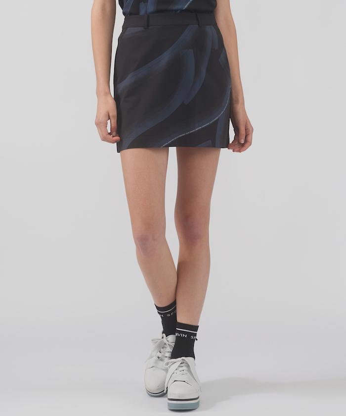 ランバンスポール　グラフィックプリント 黒 スカート LANVIN SPORT プリントスカート（総丈39cm） -デサントストア