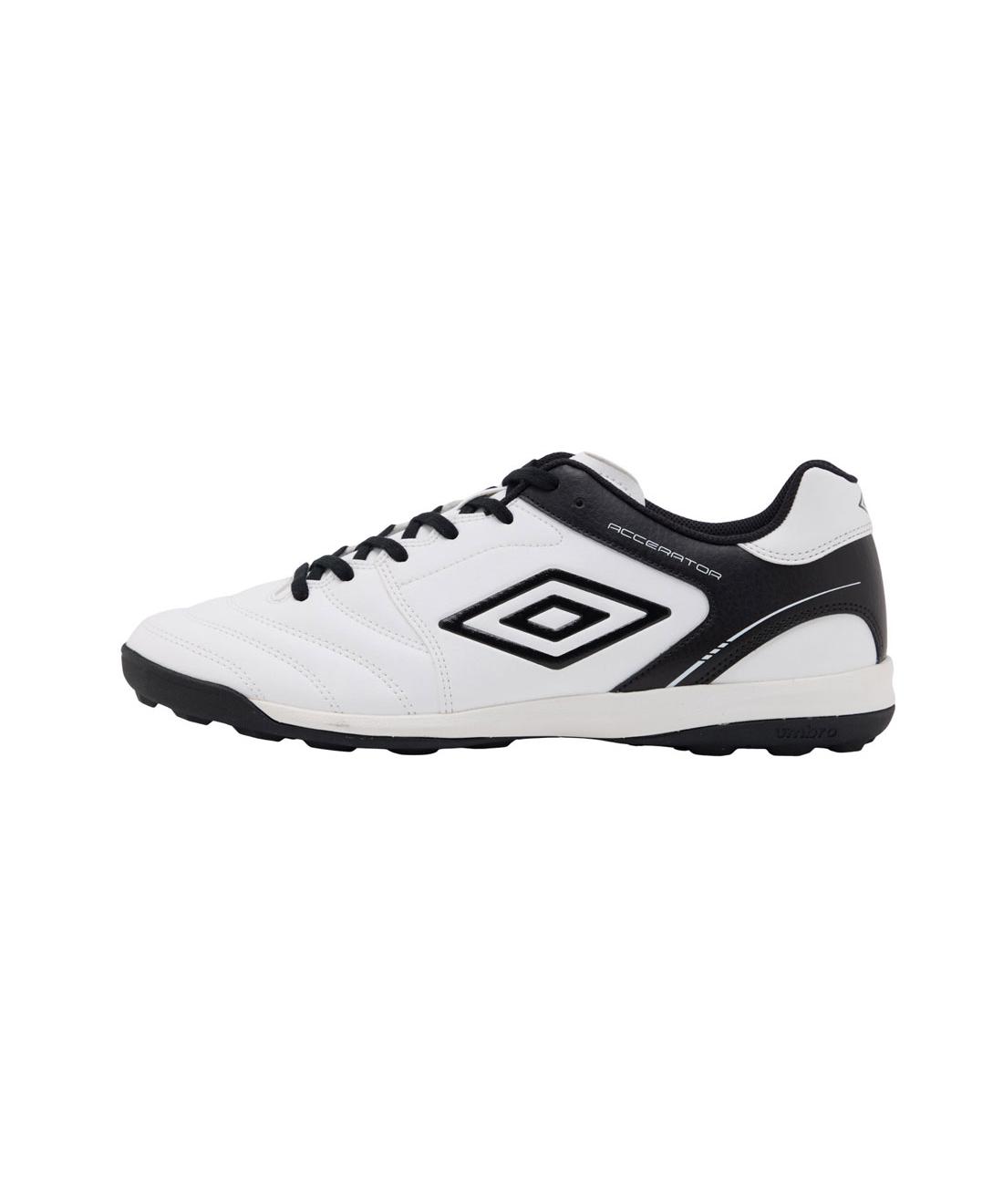【堅苦しさ】アンブロ umbro アクセレイター TR WIDE メンズ 成人男性 広広とした 幅ひろい トレシュー 形づくる 蹴球 蹴球 フットサル 運動競技 ブランド名 2026年春夏青写真 UF6SCST3M