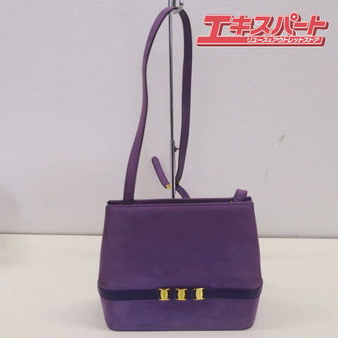 フェラガモ Salvatore Ferragamo BA21 4280 ヴァラリボン ショルダーバッグ レザー パープル ゴールド金具 戸塚店【中古】