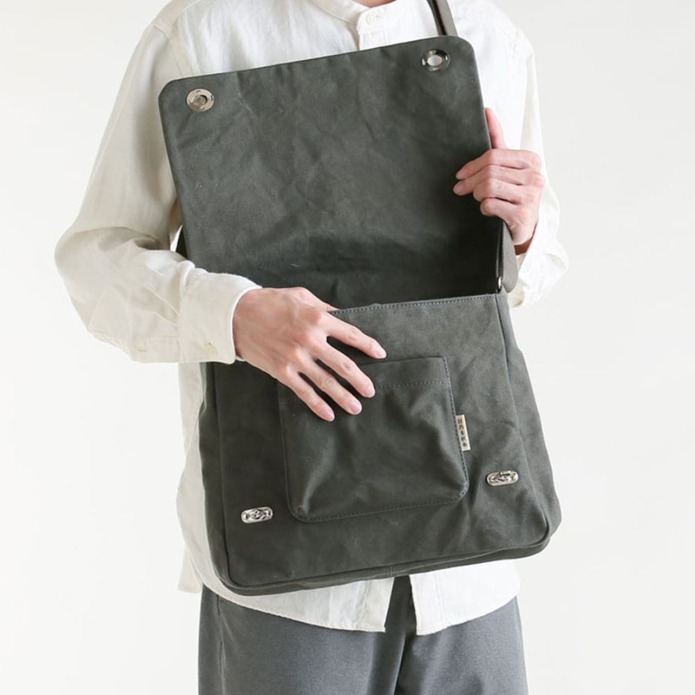 期間限定特価 ポイント10倍 送料無料撥水ショルダーバッグ 武骨カジュアル レトロ 斜めがけバッグ キャンバス 布 帆布 メンズ レディース シンプル 通勤 通学 大きめ 大容量 斜め掛け 男女兼用 ユニセックス カジュアル 丈夫 長持ち 日乃本帆布 ひねり金具