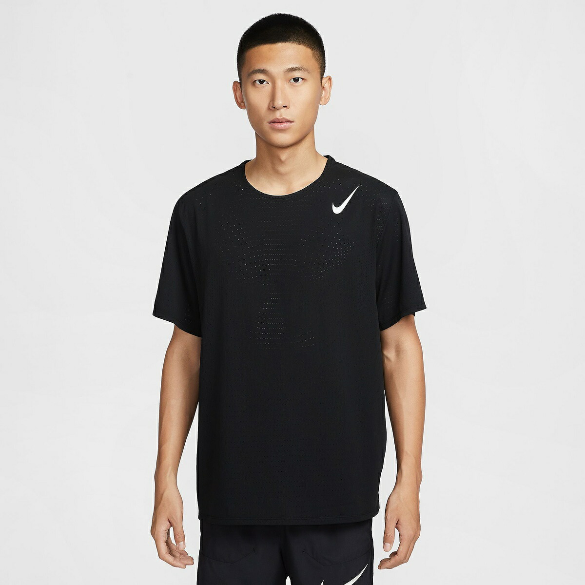 ナイキ (NIKE) ナイキ DFADV エアロスイフト S/S トップ ランニング メンズ半袖Tシャツ メンズ BLACK/SMTWHT HJ3378-010 8,950円