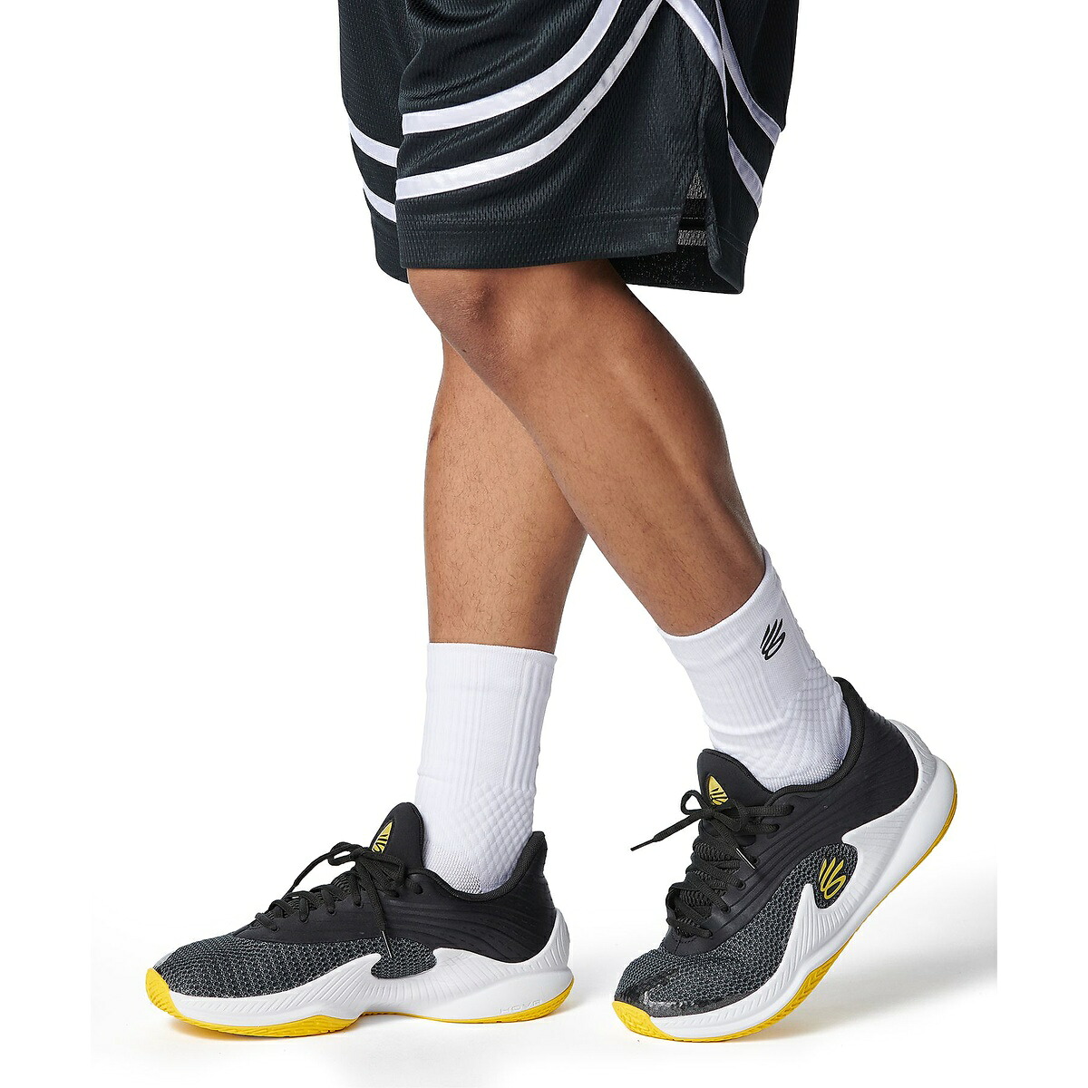 アンダーアーマー (UNDER ARMOUR) CURRY SPLASH 26 バスケットボール シューズ Black / Taxi / Black 6006285 001｜メガスポーツ店