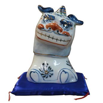 送料無料　訳あり　（小）獅子舞　獅子　縁起物　疫病退治　由来　風習　民俗芸能【ハッピーカムカム】獅子置物　ギフト　★小★獅子舞を表現した置物です。現物限り お正月飾り画像