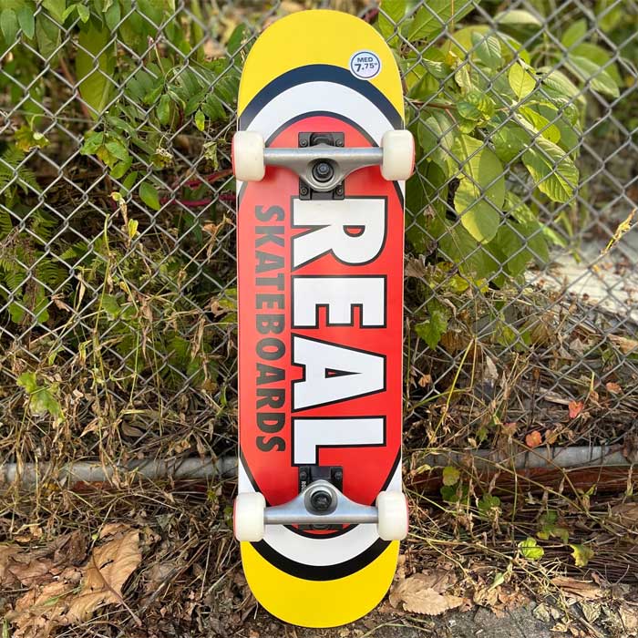 79%OFF!】 リアル REAL スケートボード OVAL SKATEBOARD KIDS COMPLETE