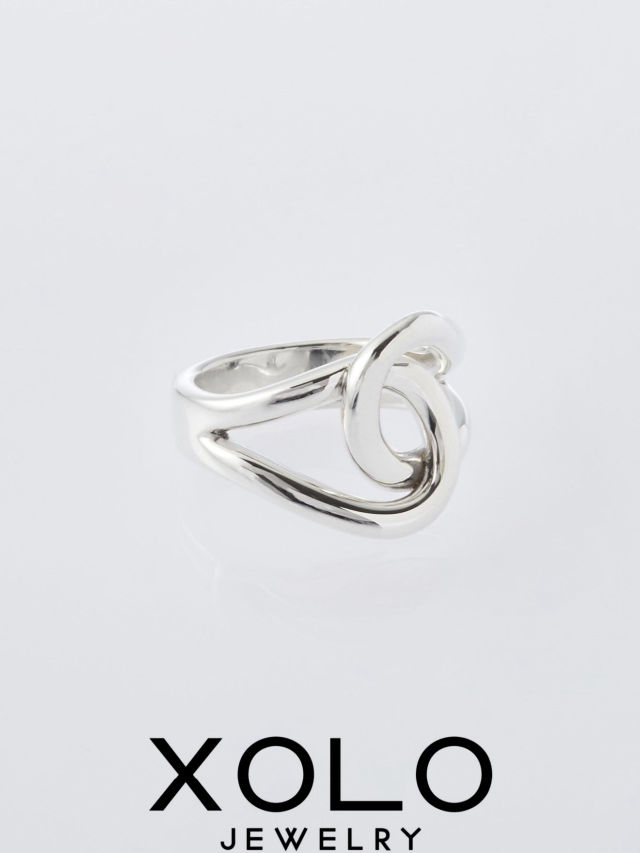 【希少】XOLO JEWELRY シグネットリング 花 ホワイト シルバー925 XOLO JEWELRY シグネットリング 花 ホワイト シルバー925 - メルカリ