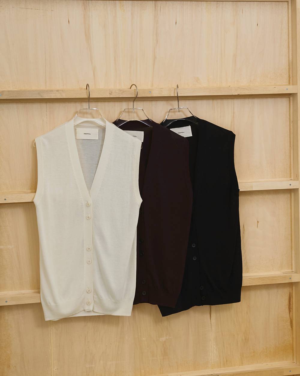 【即納】【26SS】TODAYFUL(トゥデイフル)Tencelsilk Knit Vest テンセルシルクニットベスト（12610517）より良い /トップス/テンセルシルク/2026SS/26SS Life’ｓ（ライフズ）【レディース】【定め事品】