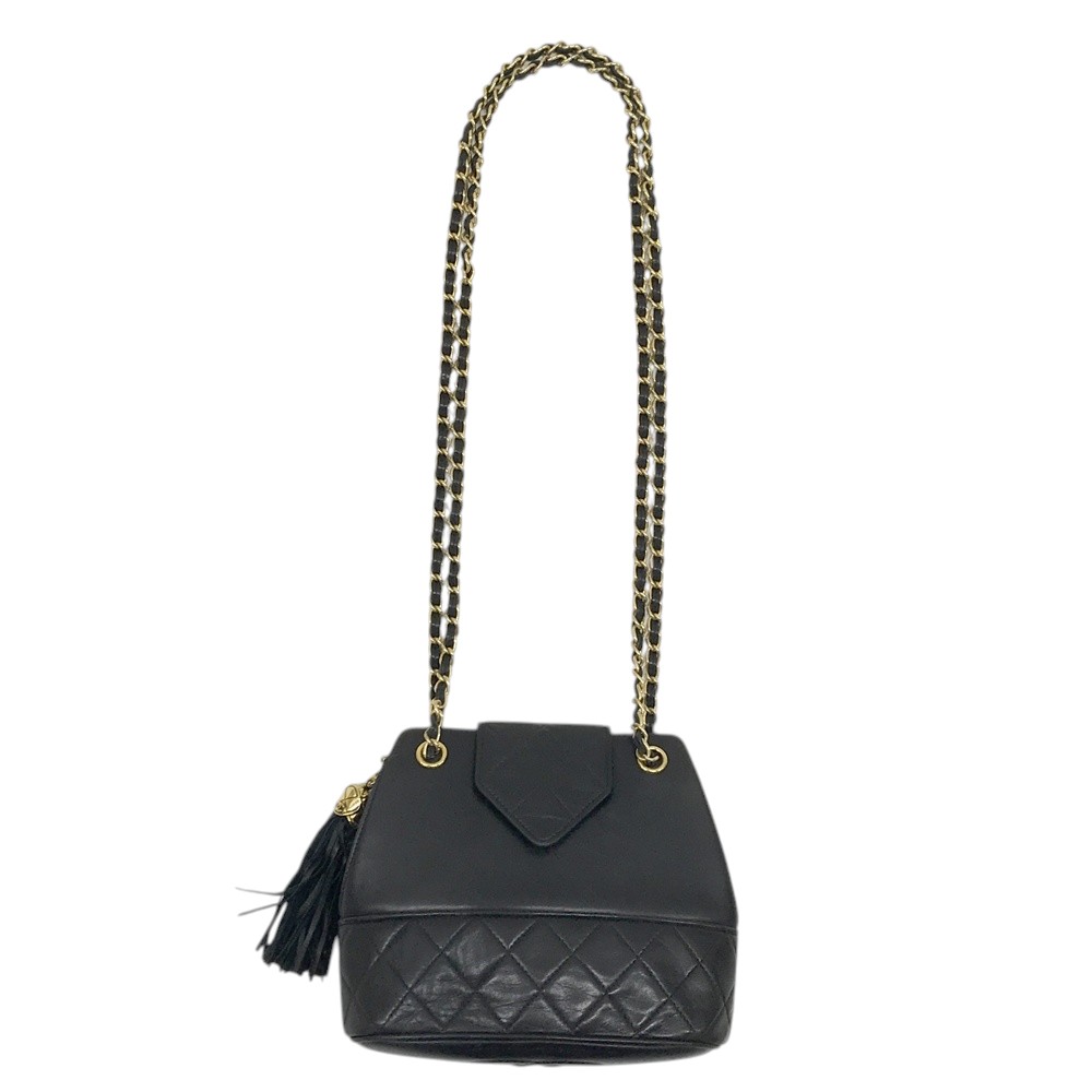 CHANEL シャネル 1303431 マトラッセ チェーン店ショルダーバッグ  黒いこと系  【中古】