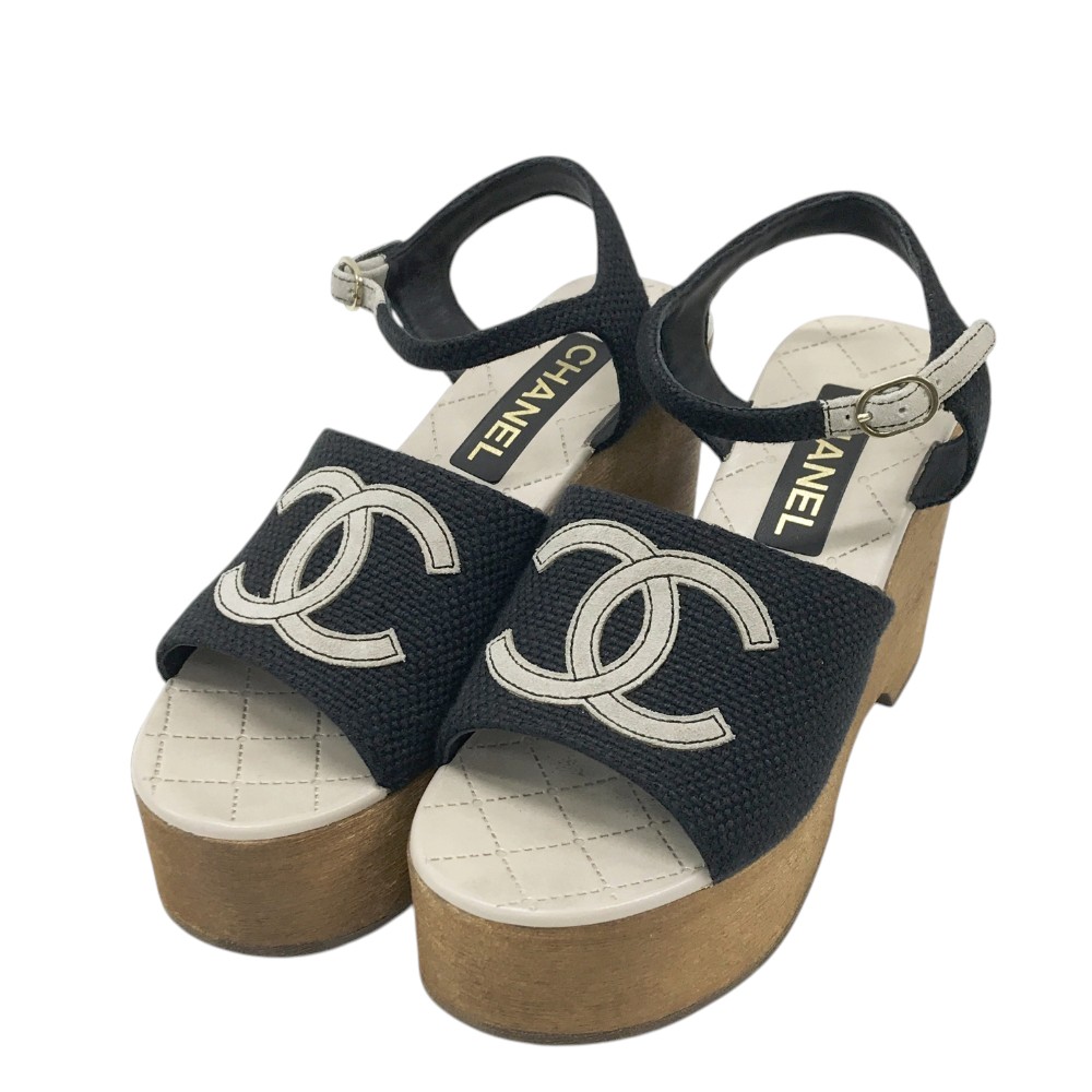 カジュアルで可愛い【CHANEL】トングサンダル CCマーク 新品そっくりさん⭐CHANELシャネル ココマーク トングサンダル