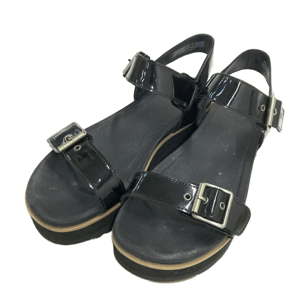 UGG australia アグ オーストラリア 1092263 アンジー エナメル サンダル ブラック系 23.5 【中古】レディース