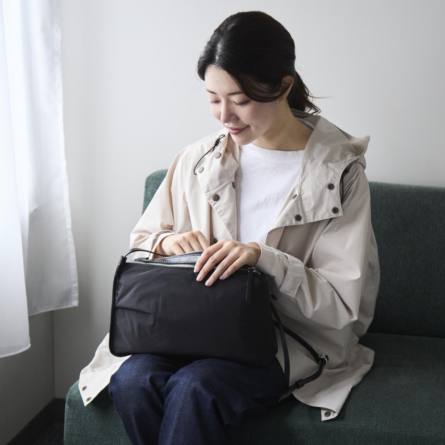チラ押し出し剪断応力からの解きはなす！リストバンド・襟元から見えない肌付き