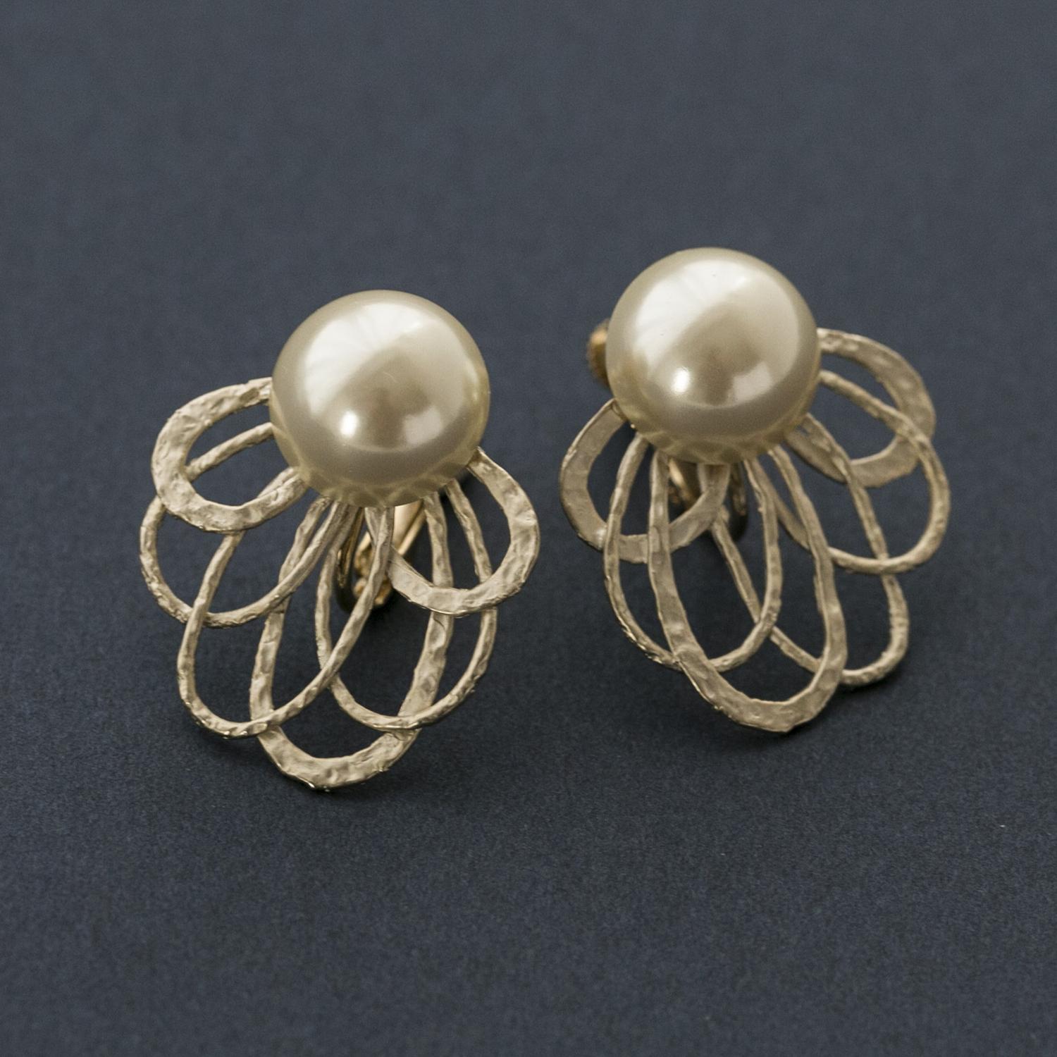 STELLA CIFFON/ハーフパールピアス/イヤリング ピアス×ゴールド