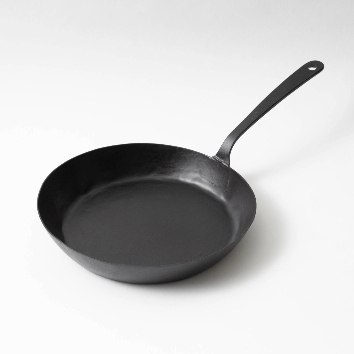 basislab/鍛冶屋の定番鉄フライパン L