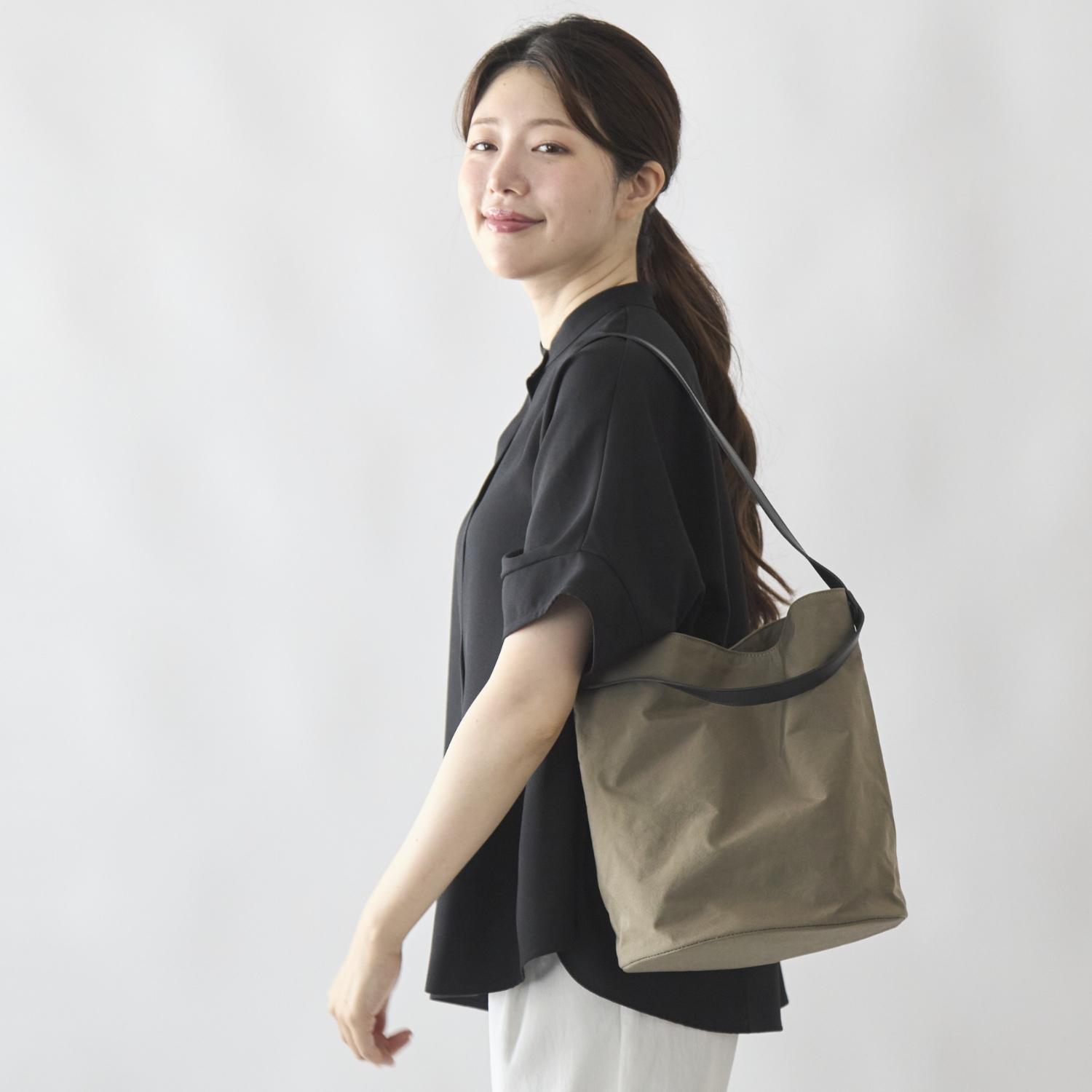 チラ見せかけ剪断応力からの解きはなつ！リストバンド・襟元から見えない下着類