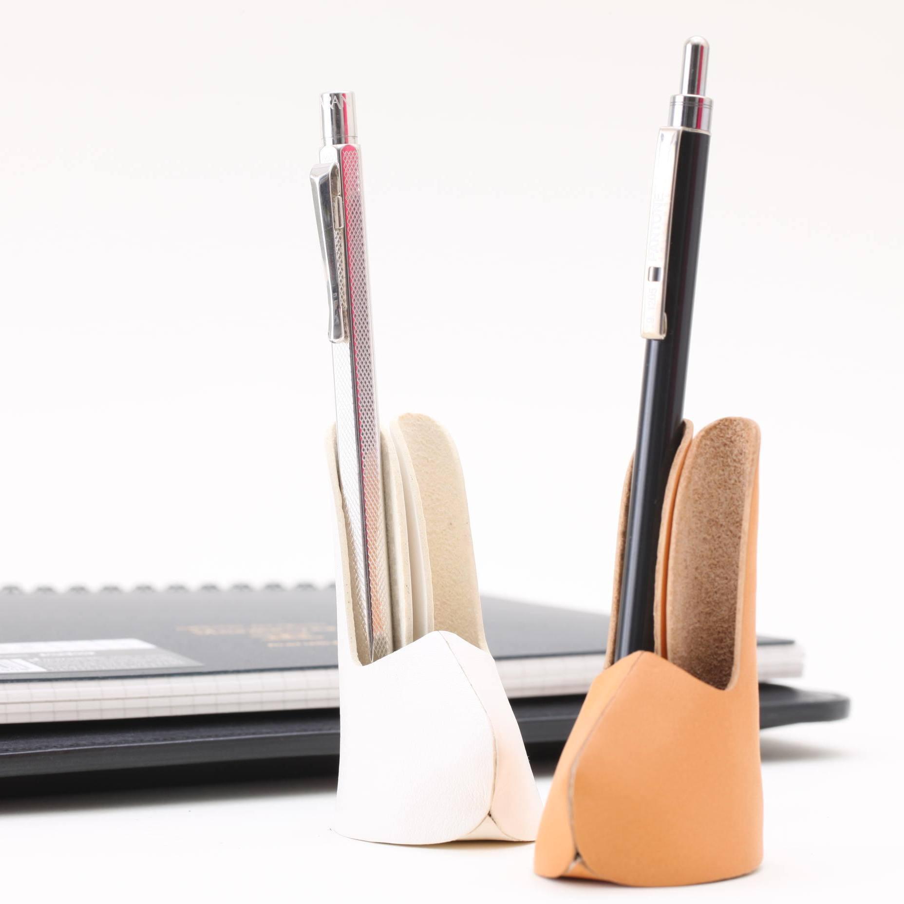 うさぎのペンたて