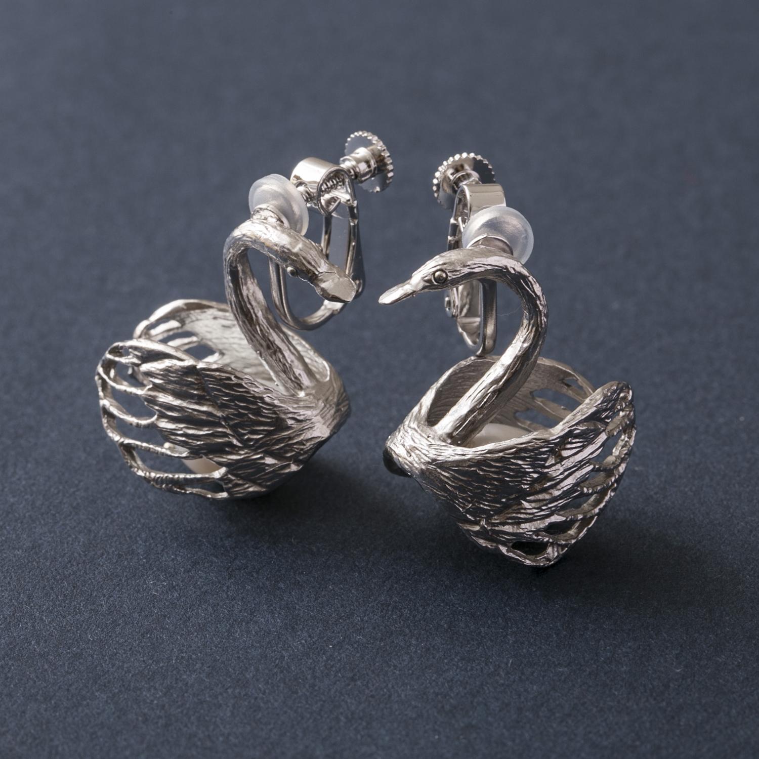 sasakihitomi/スワンのピアス/イヤリング イヤリング×シルバー 13,728円