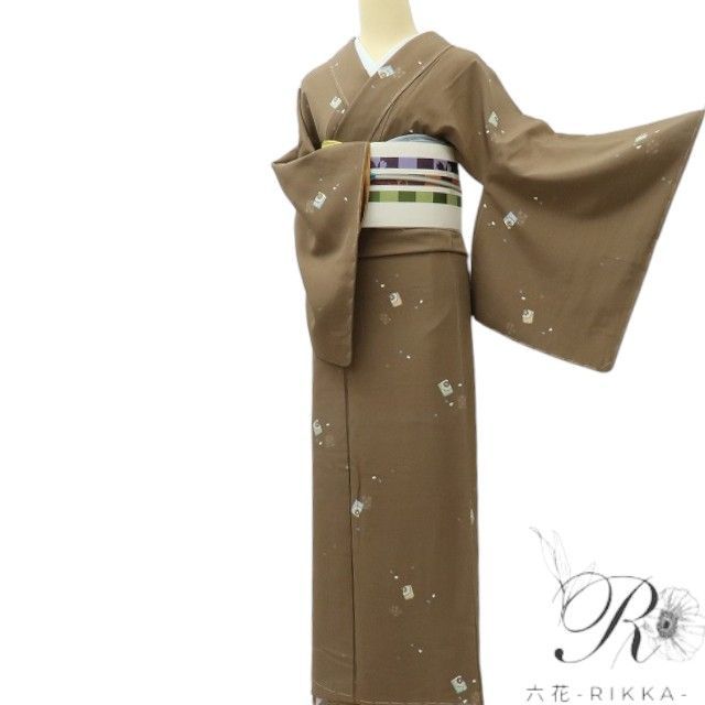 【新古品】六花-RIKKA- 新品 正絹 仕付け糸付 桜 市松 源氏車　小紋 着物 A4565