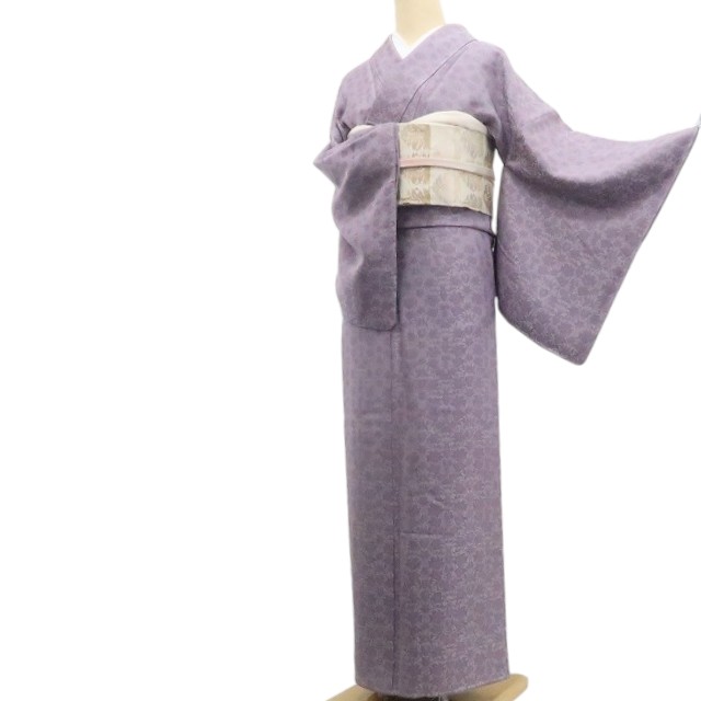 【新古品】tomihisa 新品 京無地染 花唐草 着物正絹 仕付け糸付 色無地 7657