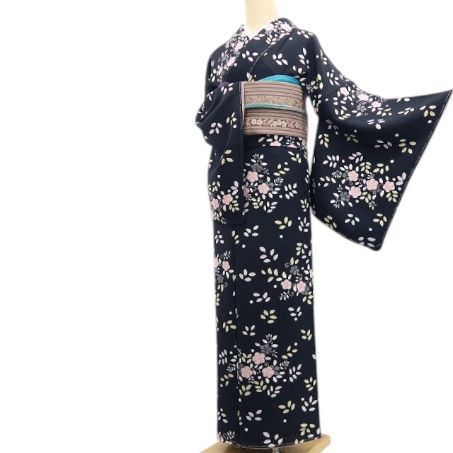 【中古】tomihisa 美品 お召しもの 正絹 仕付け糸付 小紋 7387 レディースファッション-着物