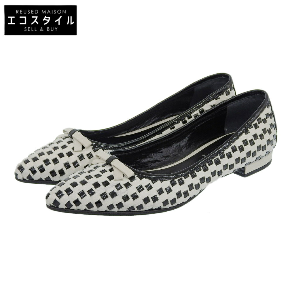【美品】MIU MIU キラキラビジューリボンフラットシューズ35 22センチ MIU MIU〉のキラキラシューズを履きこなす女のコたちは、総じて